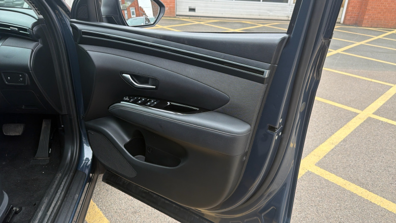 Hyundai TUCSON 1.6 TGDi 48V MHD Premium 5dr 2WD DCT Petrol Estate